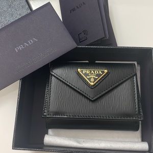 BNWT! Authentic Prada Small Tri-fold Wallet